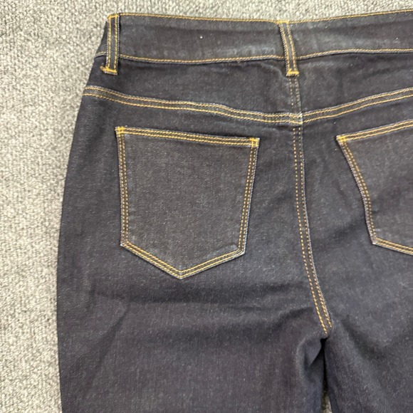 Chico's Platinum Barely Boot Jeans Womens 0 Regular Dark Wash Stretch Denim - Picture 9 of 14